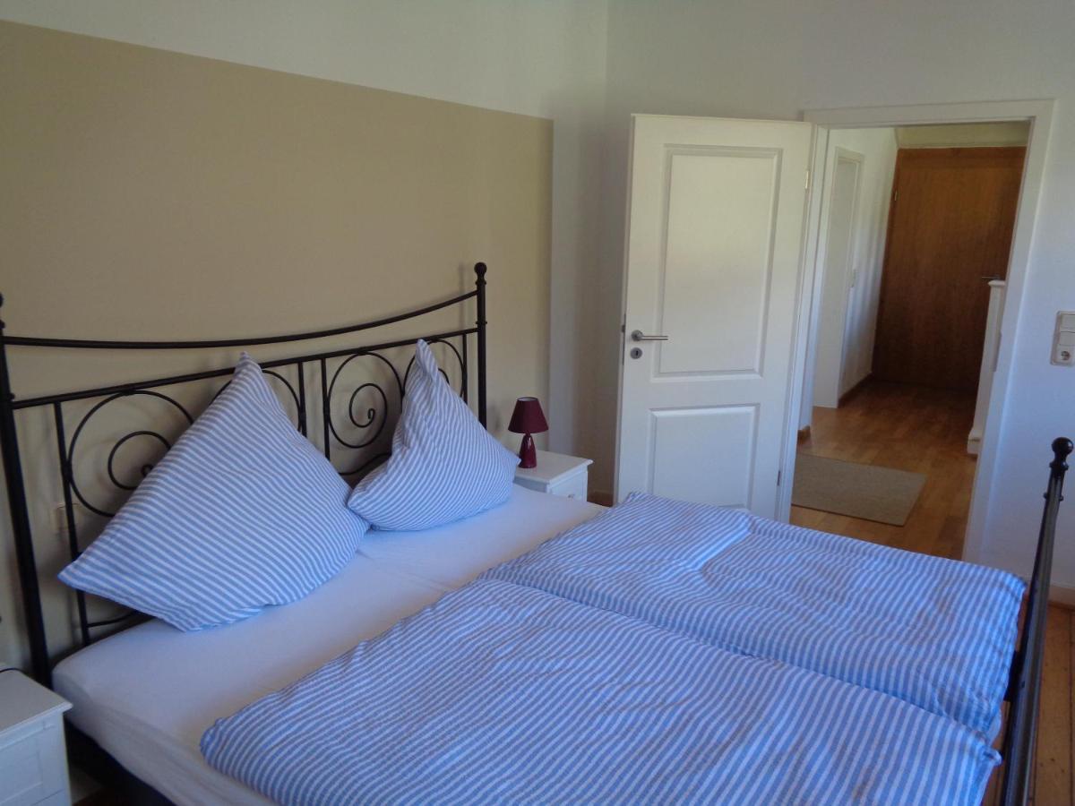 Ferienwohnung Altes Pfarrhaus Mit Flair Und Moselblick Brauneberg Luaran gambar