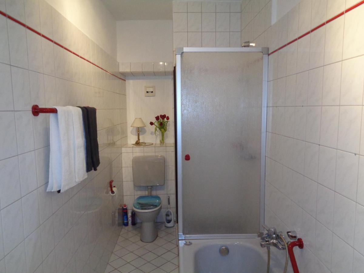 Ferienwohnung Altes Pfarrhaus Mit Flair Und Moselblick Brauneberg Luaran gambar