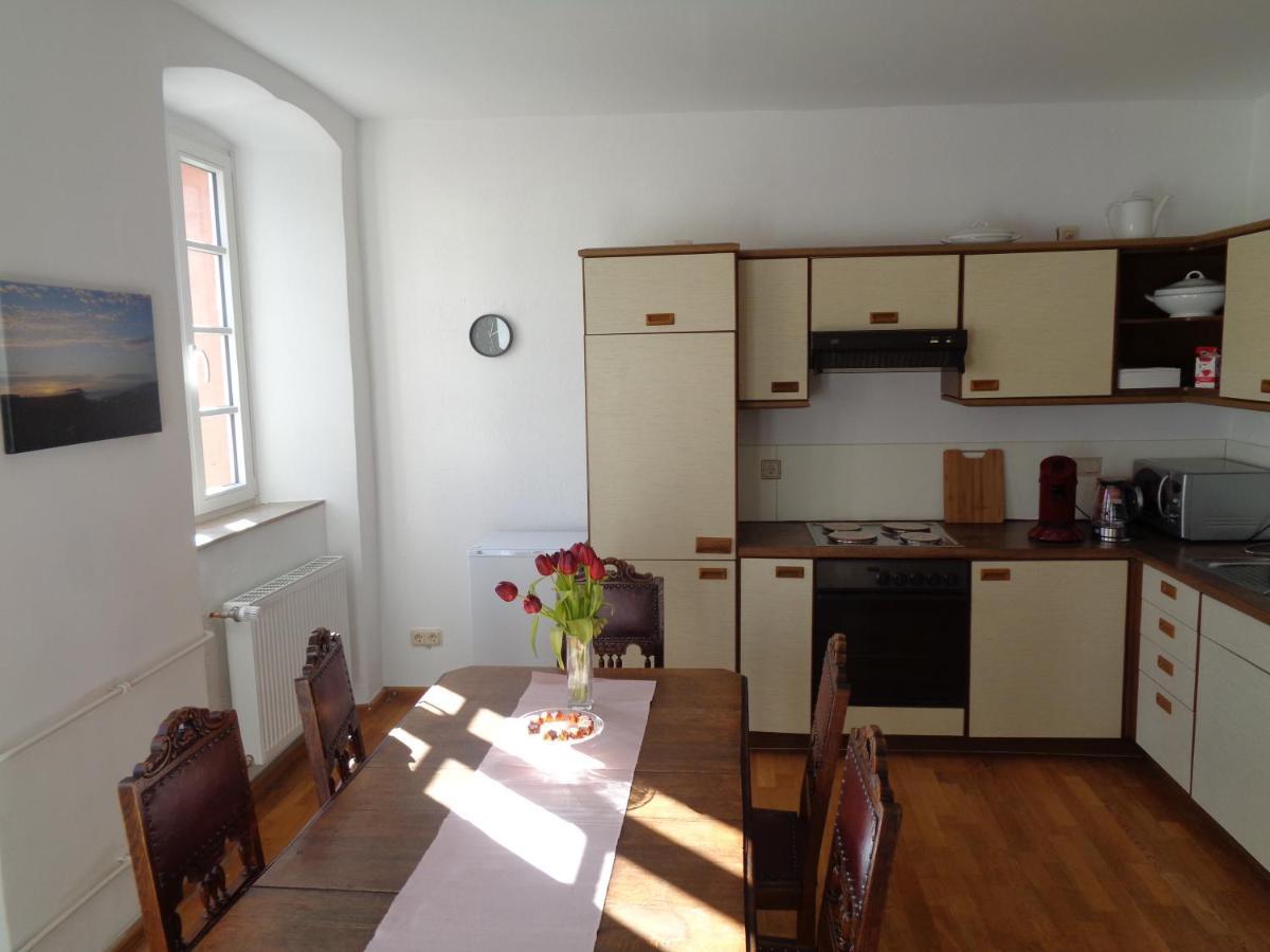 Ferienwohnung Altes Pfarrhaus Mit Flair Und Moselblick Brauneberg Luaran gambar